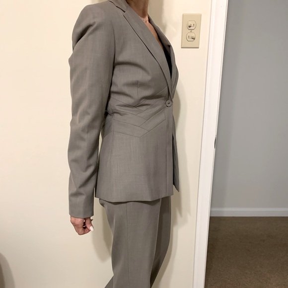 NWOT Calvin Klein Pant Suit - Picture 2 of 5